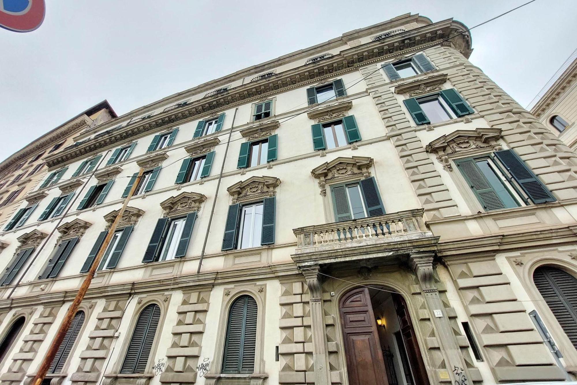 Cavour 2 Bedrooms Apartment, Rome